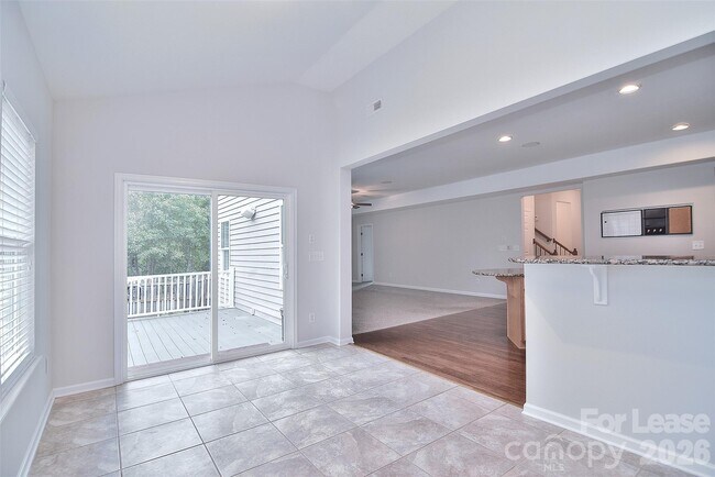 Building Photo - 5115 Chapel Chase Lane