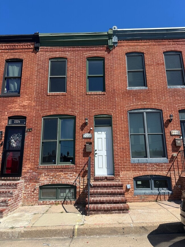 Building Photo - 2226 Henneman Ave