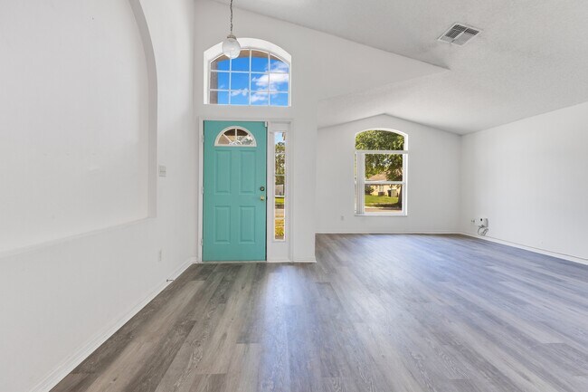 Building Photo - 7931 Oakstone Ct