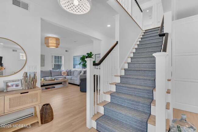 Building Photo - 112 Sylvania Ave