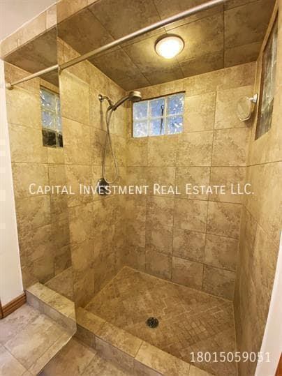 Building Photo - 290 Aspen Dr