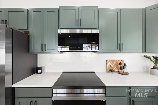 Building Photo - 10494 W Shields Ave