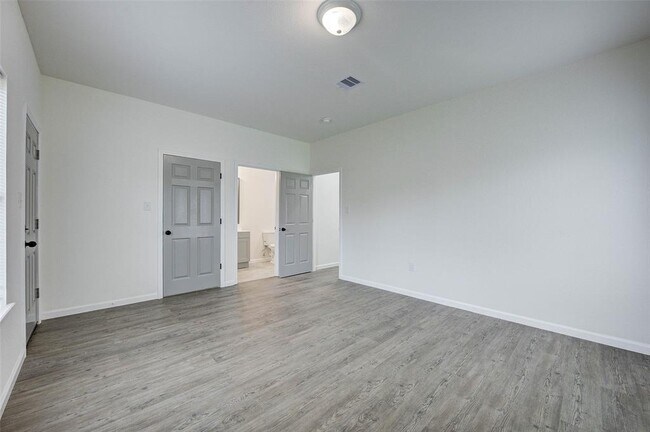 Building Photo - 319 N Carolina St