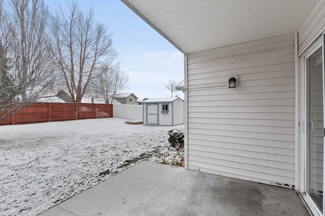 Building Photo - 1920 N Cavalier Rd