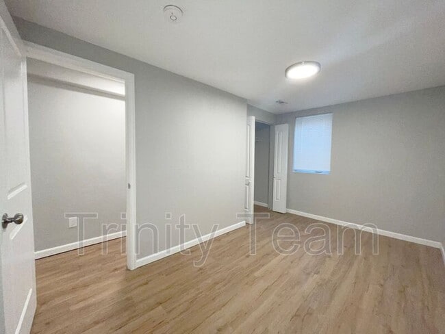 Building Photo - 1381 Xanadu St