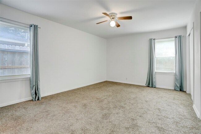 Building Photo - 4421 Willowbend Blvd