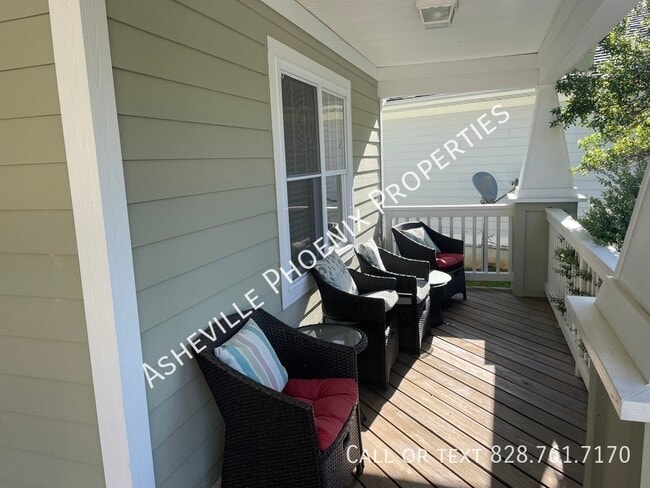 Building Photo - 120 Little Fox Ln