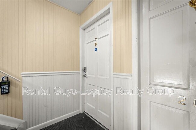 Building Photo - 4331 Plaza Gate Ln