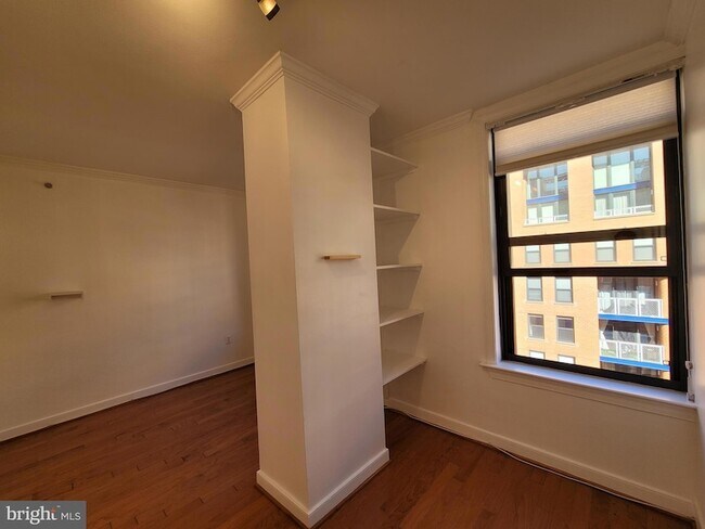 Building Photo - 616 E Street NW Unit 1007