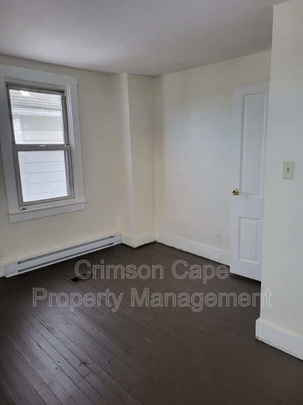 Building Photo - 131 Pine St