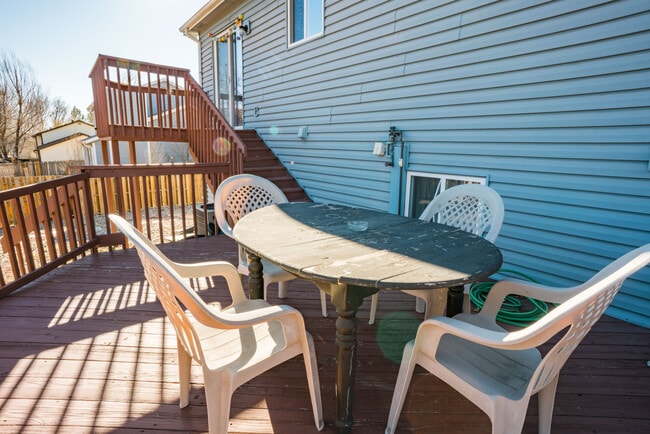 Building Photo - 1991 Palm Dr