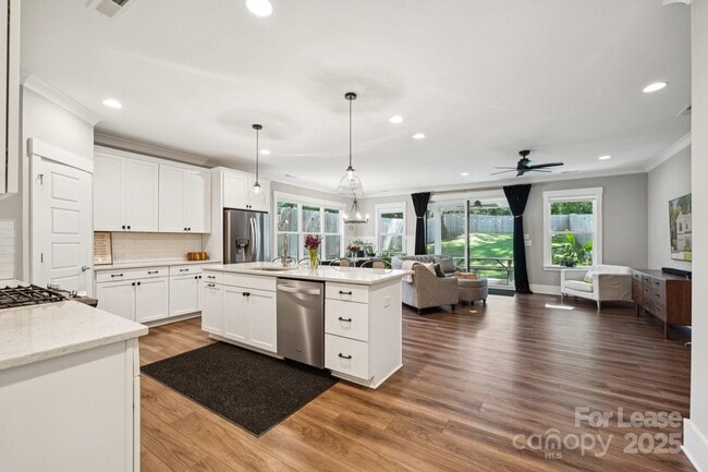 Building Photo - 2507 Marlowe Ave