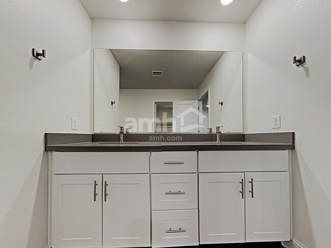 Building Photo - 720 Terrain Star Ave