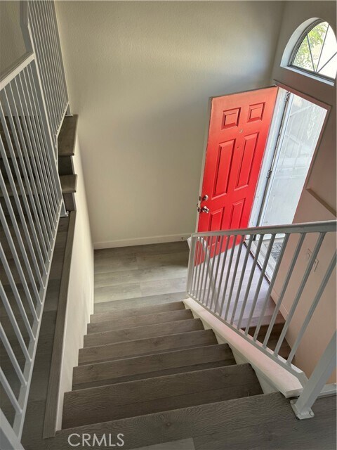 Building Photo - 5704 Sultana Ave