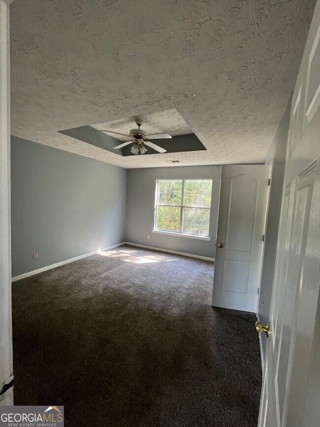 Building Photo - 506 Rosewood Cir