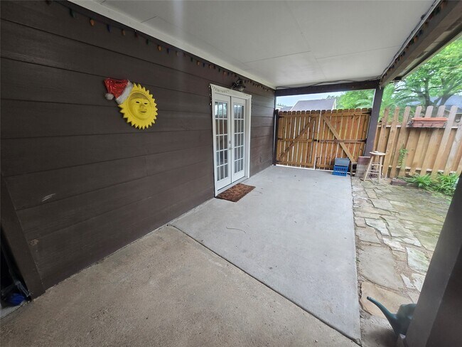 Building Photo - 9802 Sagepike Dr