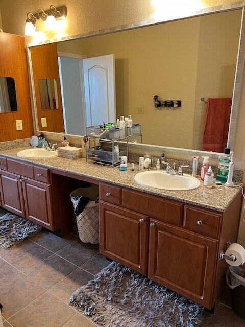 Building Photo - 1711 Old Spanish Trl