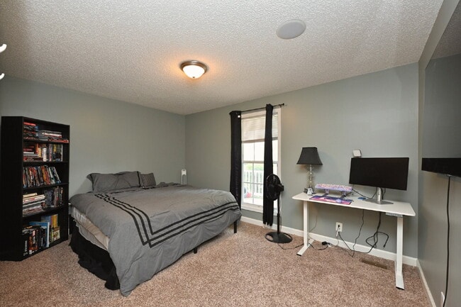 Building Photo - Show-Stopping Rental Home – A Rare Find wi...