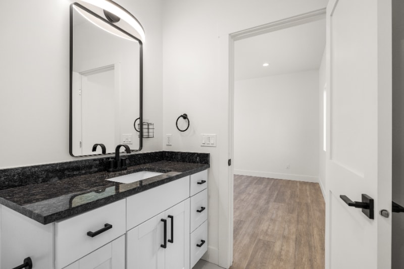 Building Photo - 15 Sandy Hl Ter