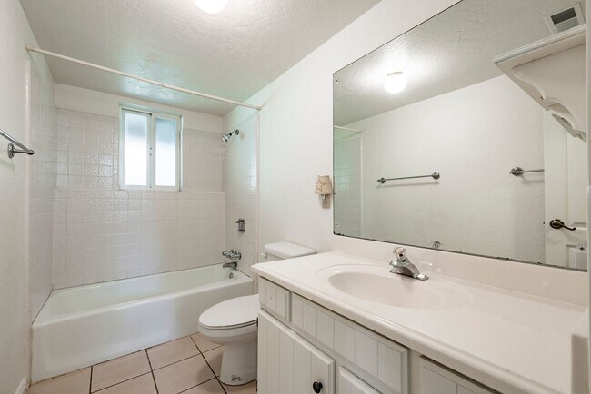 Building Photo - Tranquil Park Meadows Escape with Large Pr...