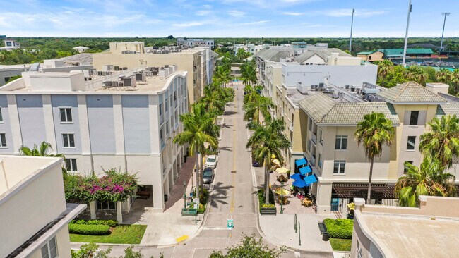 Building Photo - 276 Murcia Dr