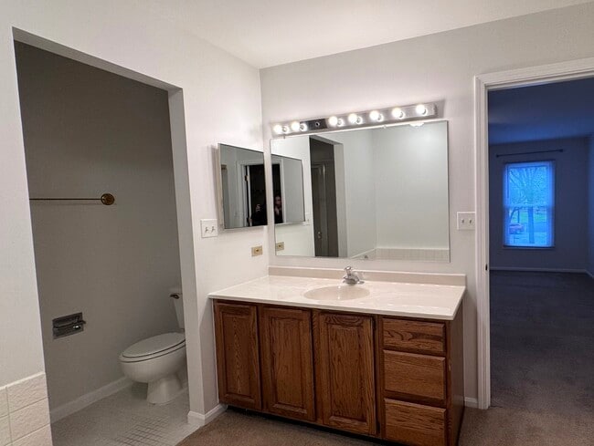 Building Photo - 58 S Stonington Dr