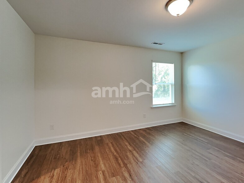 Building Photo - 144 Havenbrook Dr