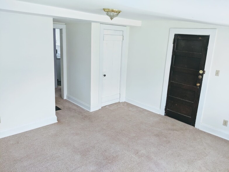 Living Room and Hallway - 75 Lanier St