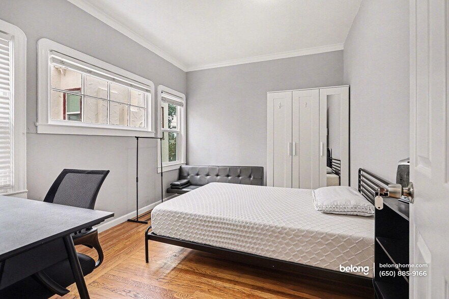 Building Photo - 2366 Virginia St