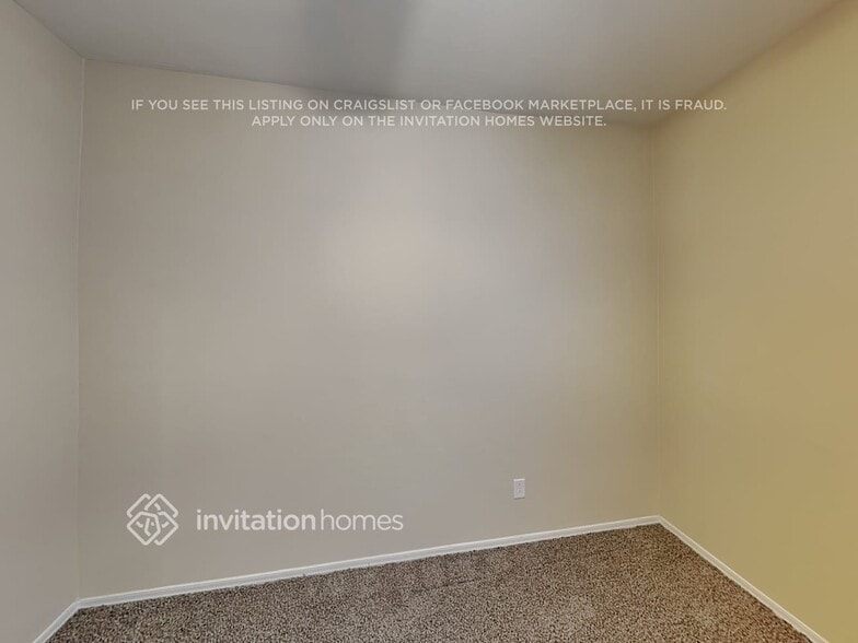 Building Photo - 17755 W Maui Ln