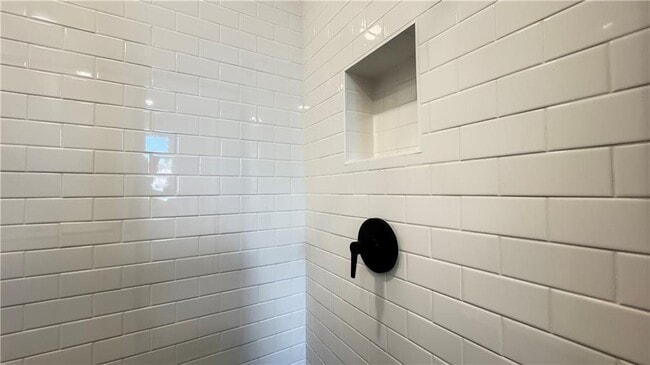 Building Photo - 2694 Evers Dr NE