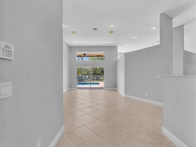 Building Photo - 10434 NW 6th Ct