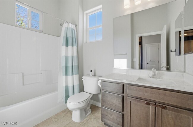 Building Photo - 692 Nathanial Ct