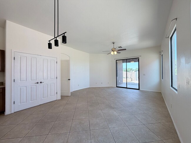 Building Photo - 1024 Horner Dr