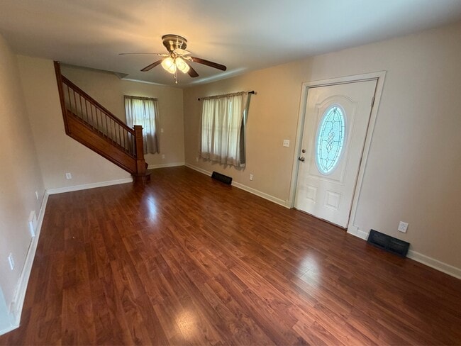 Building Photo - 3423 Ellwood Rd