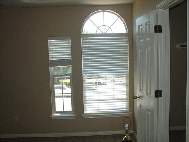 Building Photo - 1532 Lorson Loop