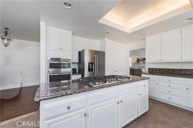 Building Photo - 28105 Hollyberry Ln
