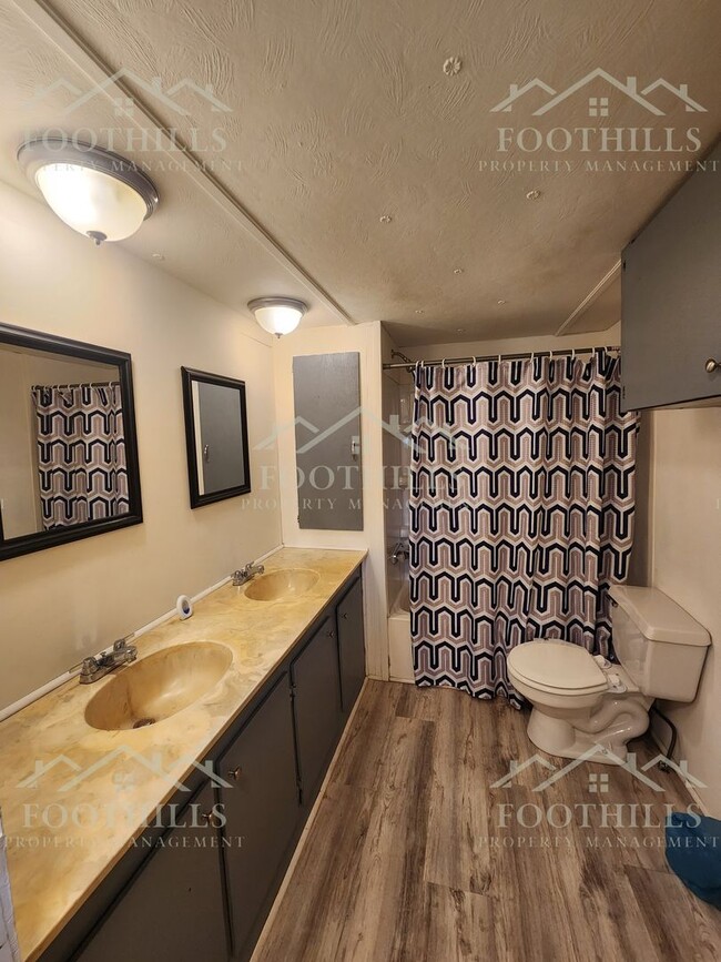 Building Photo - 3-Bedroom Single Wide in Westminister  wit...