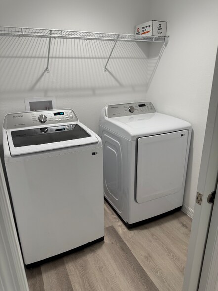 Primary Photo - 20661 SW Marine Blvd