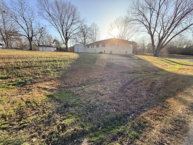 Building Photo - 426 Evergreen St