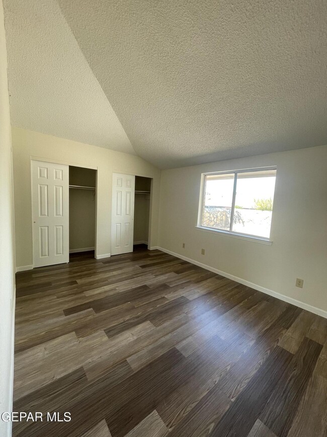 Building Photo - 849 Montera Rd