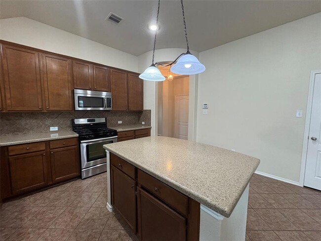 Building Photo - 21507 Rose Mill Dr