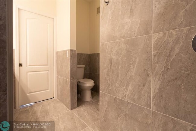 Building Photo - 4301 SW 160th Ave