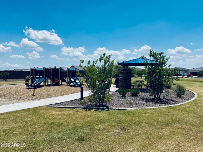 Building Photo - 15402 W Cottontail Ln