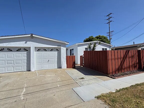 Building Photo - 4136 Fond du Lac Ave