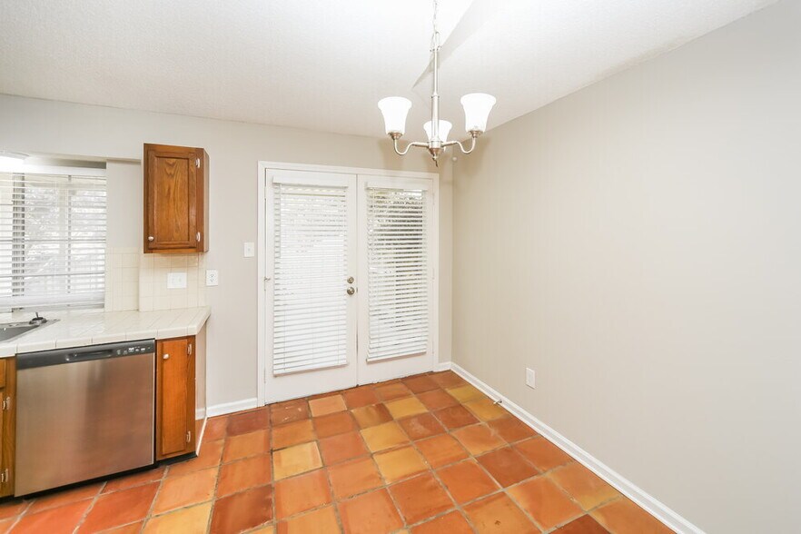 Building Photo - 7203 Atterbury Cir E