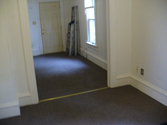 Building Photo - 1217 17th Ave