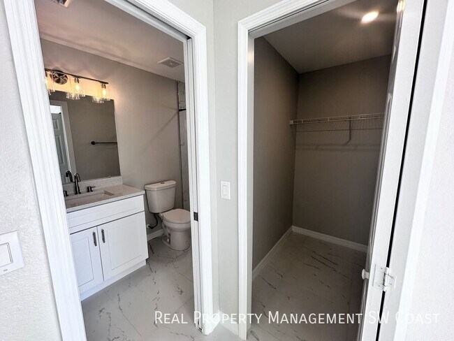 Building Photo - 5030/5032 Bristo St-5030