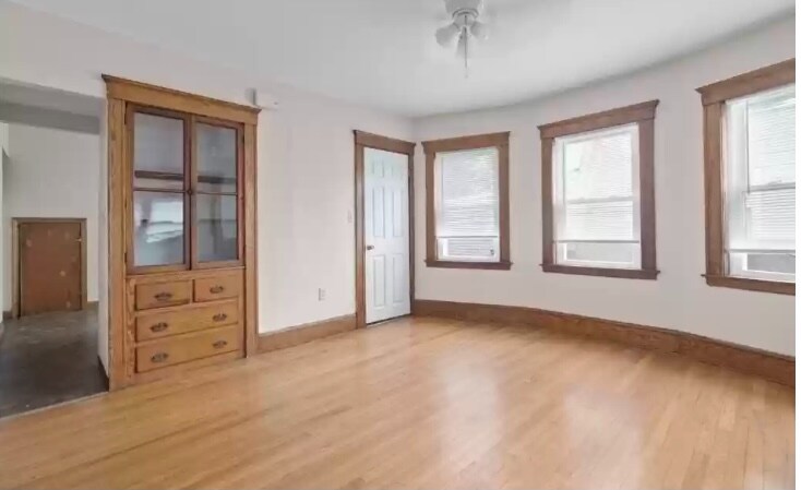 Building Photo - 17 ring Ave