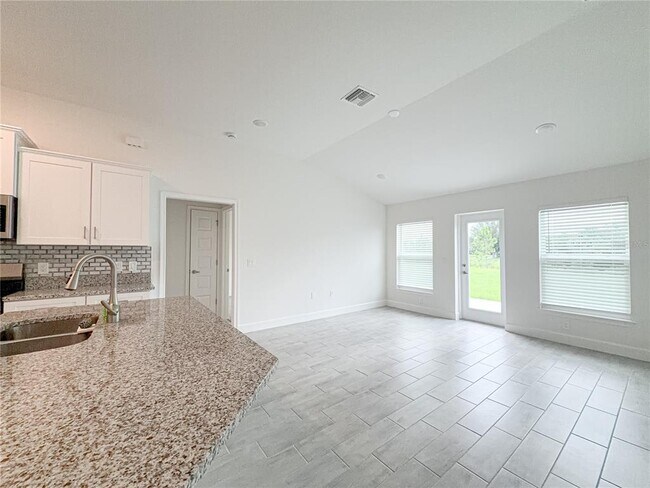 Building Photo - 2680 Averland Lp